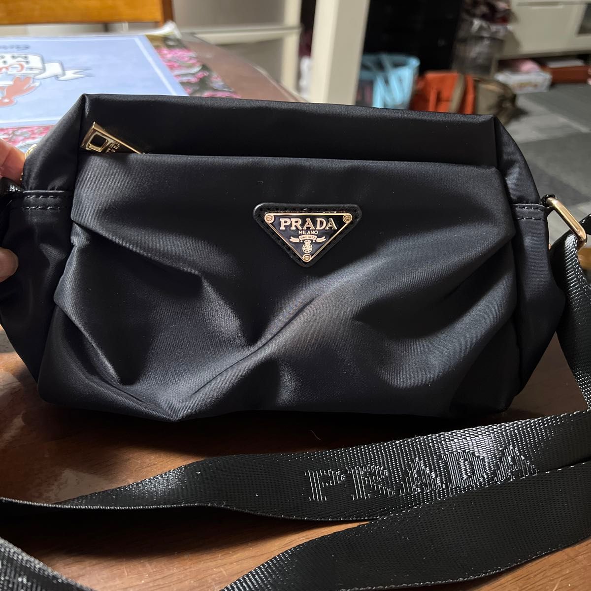 PRADAプラダ ノベルティショルダーバッグ ナイロン｜Yahoo!フリマ（旧