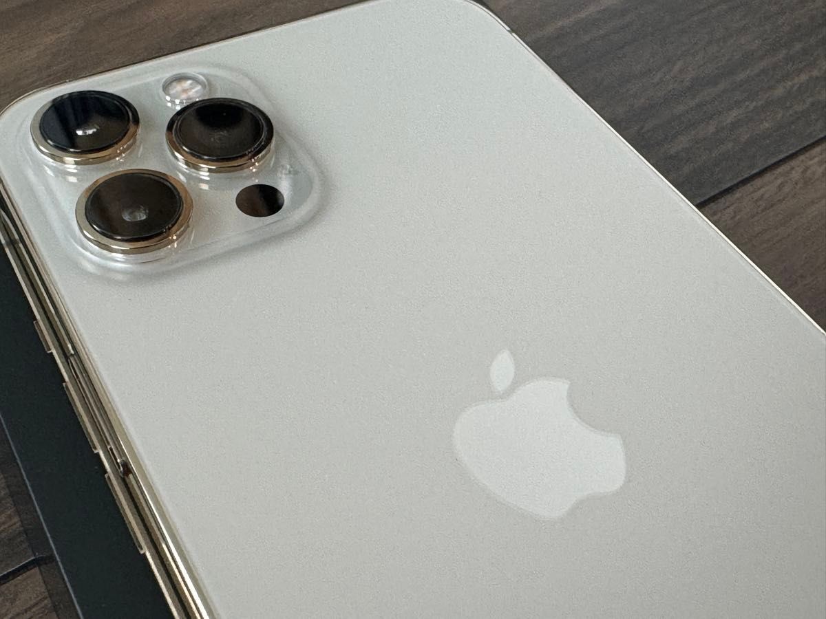 美品 iPhone12 Pro Max Gold 256GB Appleストア一括購入品 新品ガラス