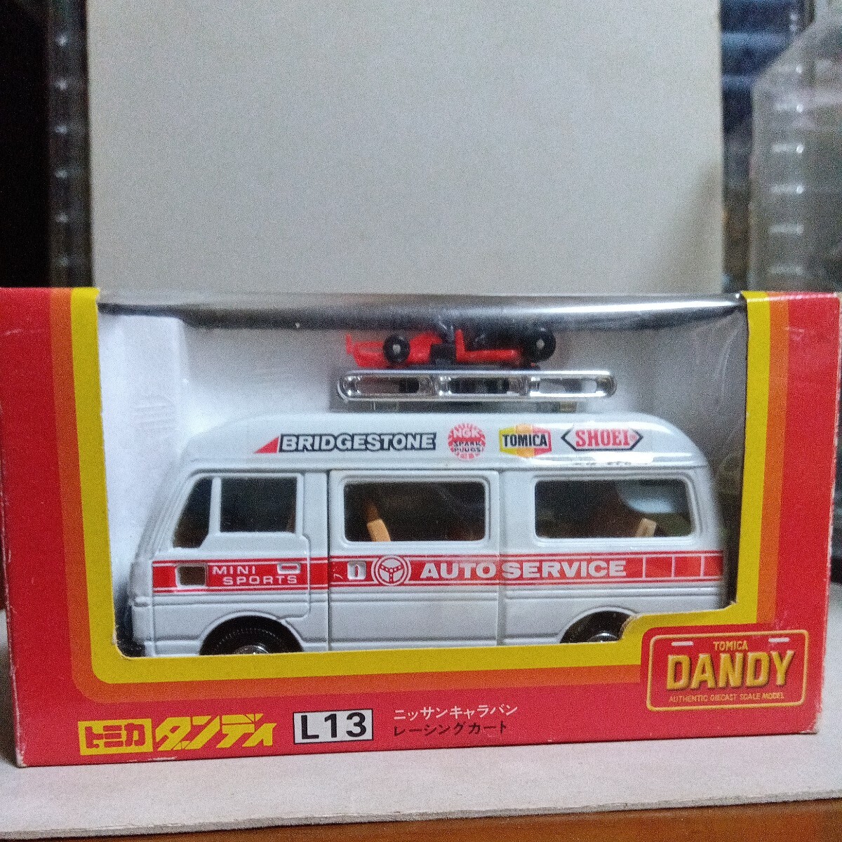 トミカダンディ ニッサンキャラバン レジャーカー レーシングカー