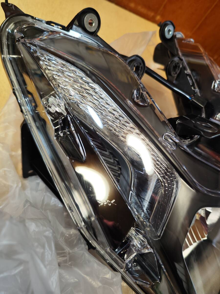 ヤマハ トリシティ125初期型(2015-2016モデル) 純正ヘッドライト