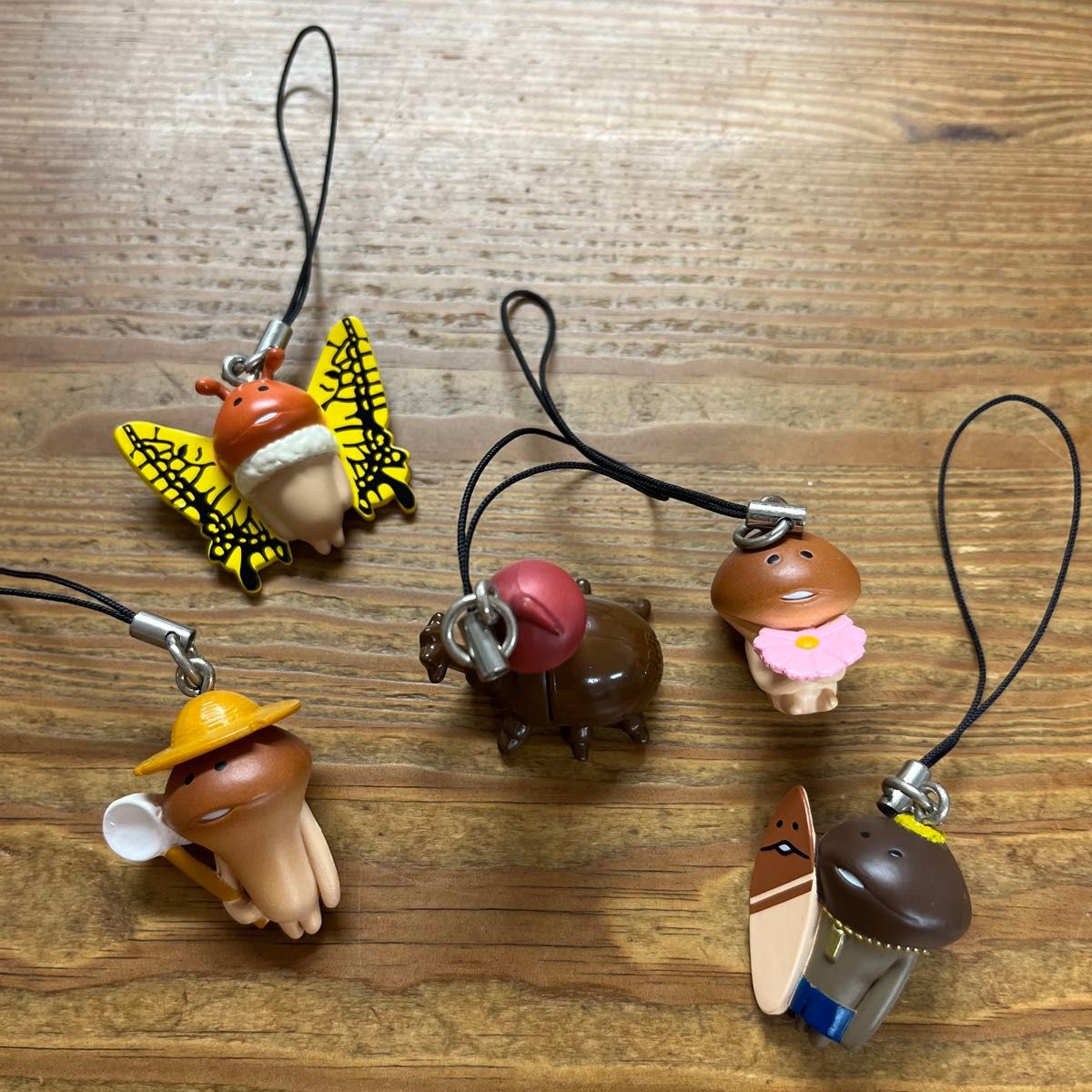 美品】なめこストラップ 29個 「おさわり探偵なめこ栽培キット」ご当地