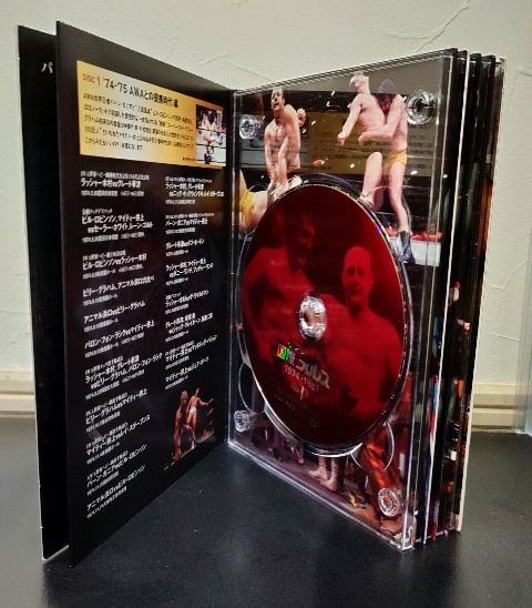 Yahoo!オークション - 不滅の国際プロレス1974〜1981 5枚組DVDBOX 開封