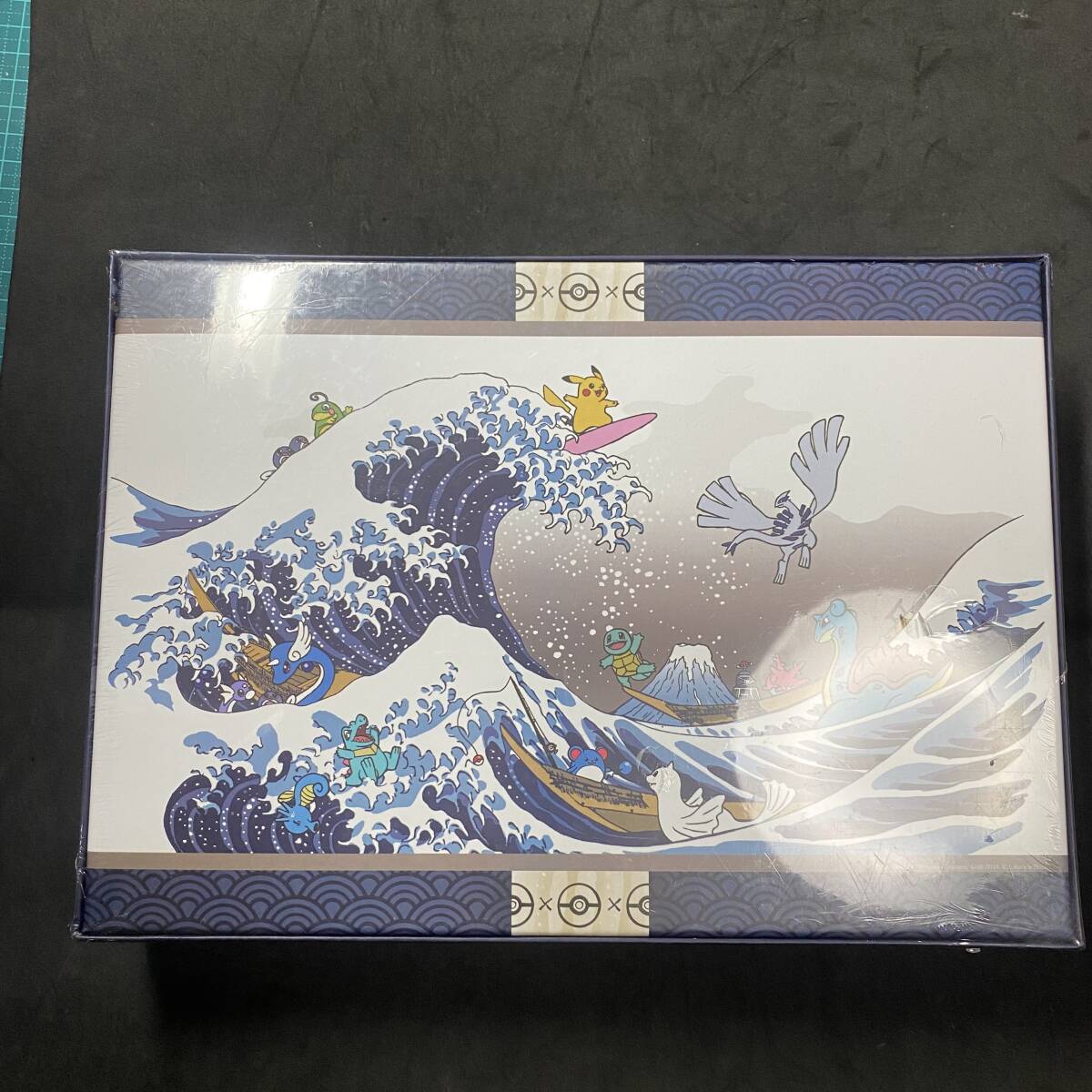 海外ポケモンセンター限定 ）北斎 浮世絵 波乗りピカチュウ