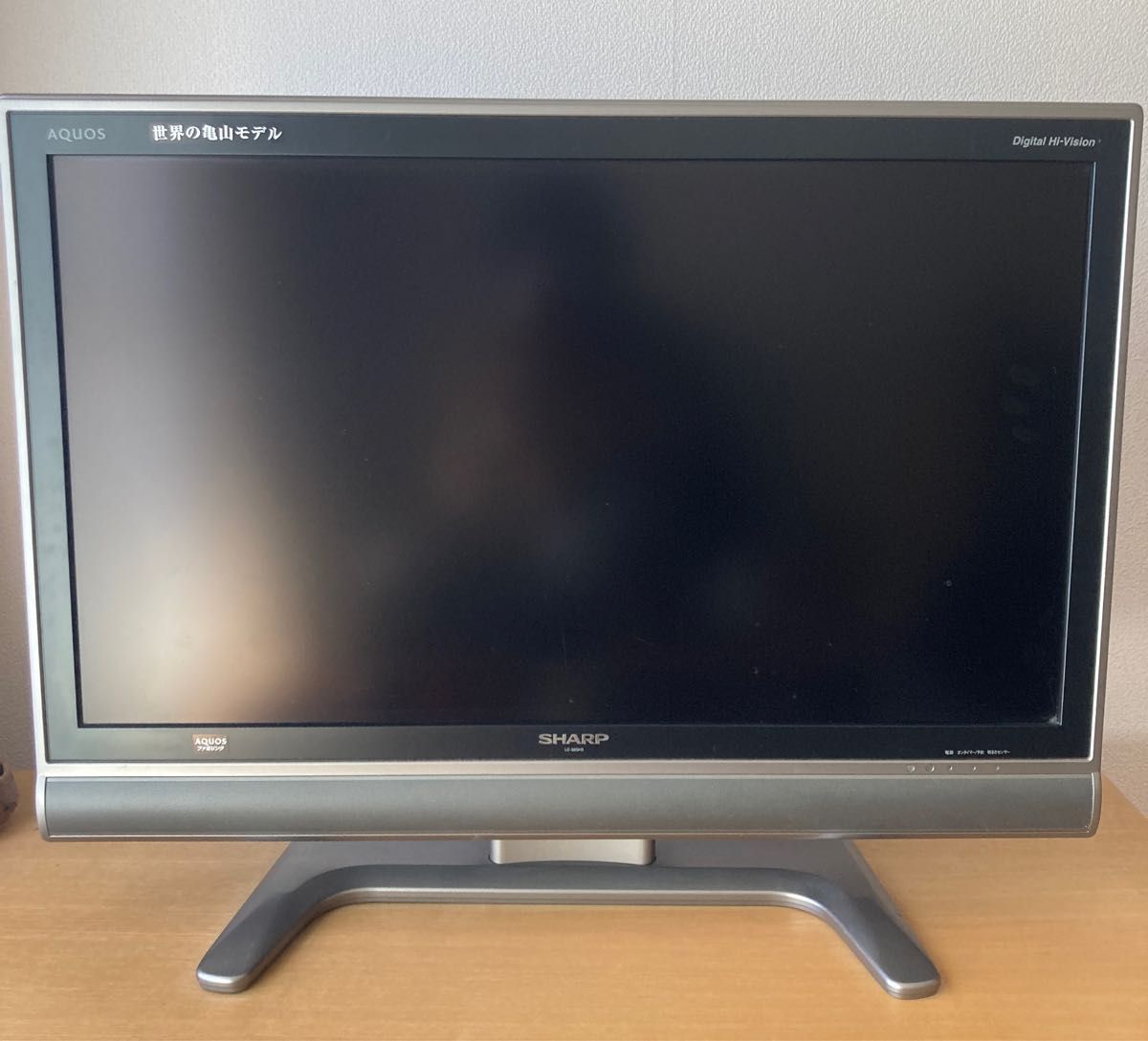 シャープ AQUOS 液晶カラーテレビ 世界の亀山モデル 32インチ｜Yahoo