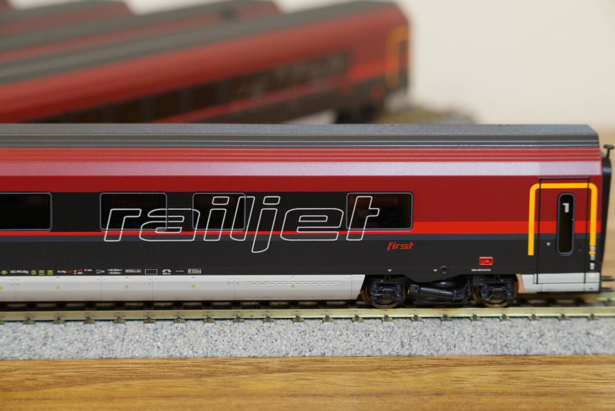 Yahoo!オークション - Roco Railjet 8両セット DCCサウンド付 OBB Taur
