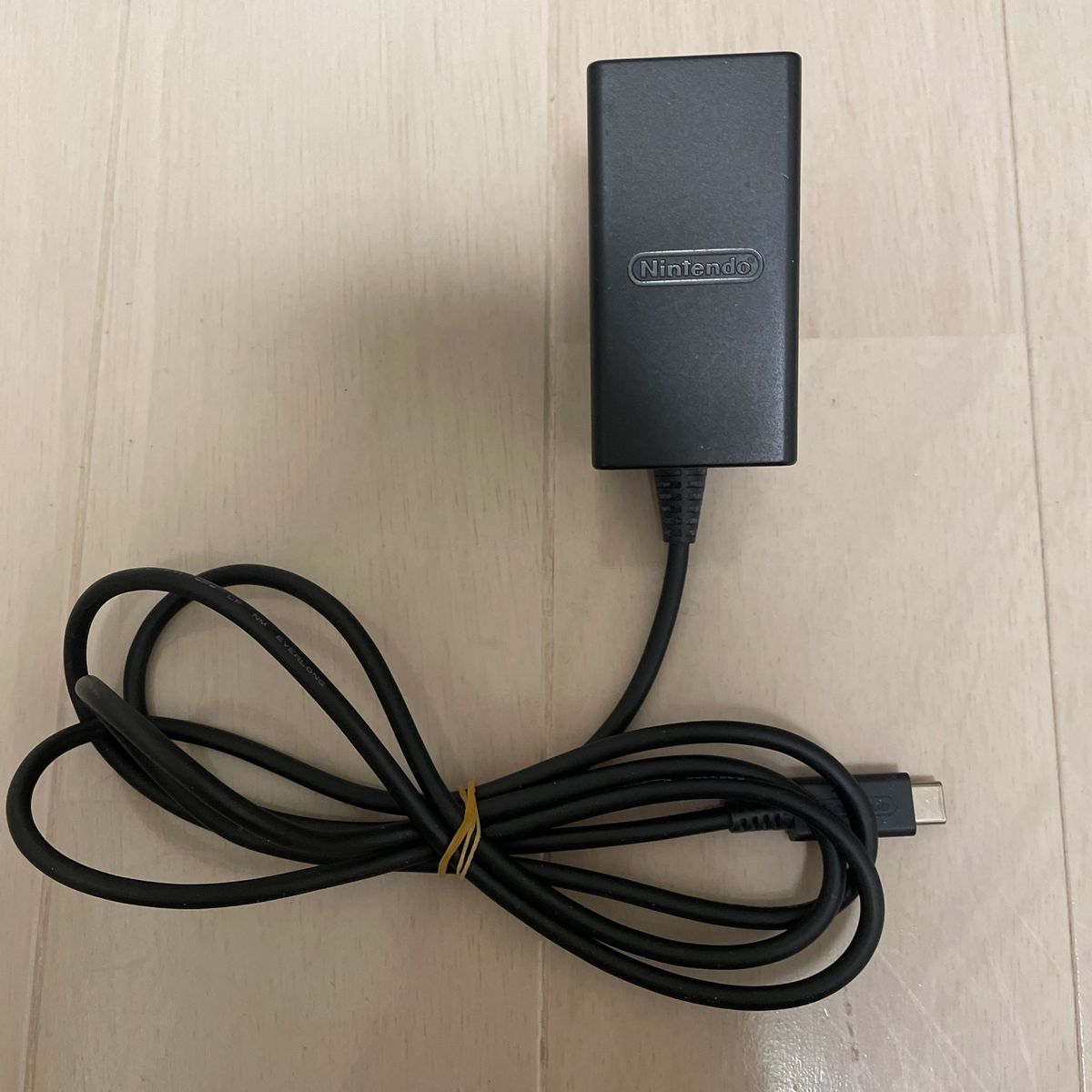 ニンテンドースイッチライト(本体 充電器のみ) 箱無し 256M sdカード