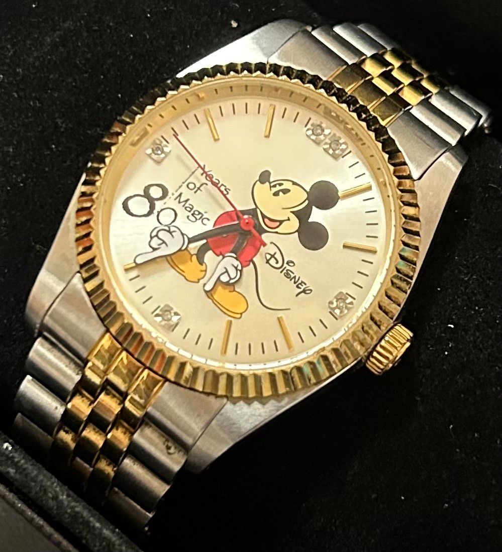 ミッキーマウス 生誕80周年 腕時計 ディズニー 限定発売モデル 2000本