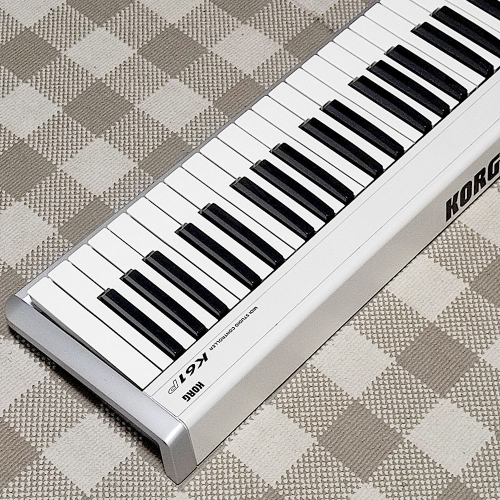 送料無料・美品 KORG K61P 音源内蔵・USB-MIDIコントローラー