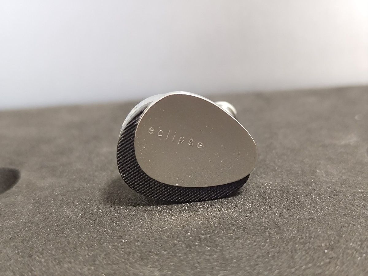 Melodic Artification eclipse 中古 チタン イヤホン liquid links 4