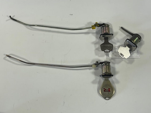 Yahoo!オークション - DR30 HR30 R30 スカイライン キーシリンダー セ