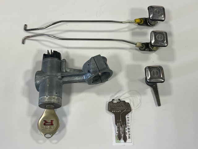 Yahoo!オークション - DR30 HR30 R30 スカイライン キーシリンダー セ