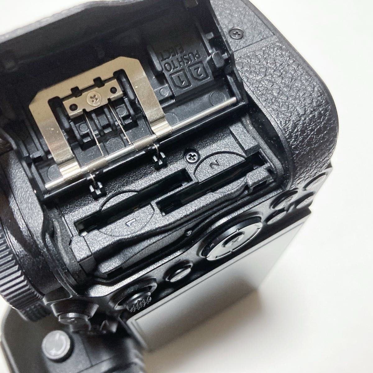 NIKON Z5 ボディ シャッター数8011 NIKON Z5 ボディ シャッター数8011