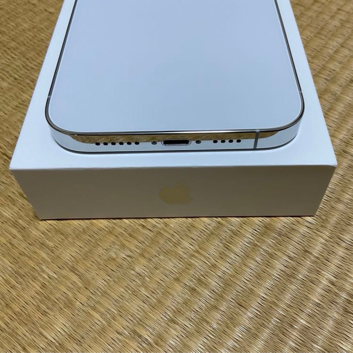 中古 美品 Apple iPhone 14 Pro Max 256GB SIMフリー シルバー