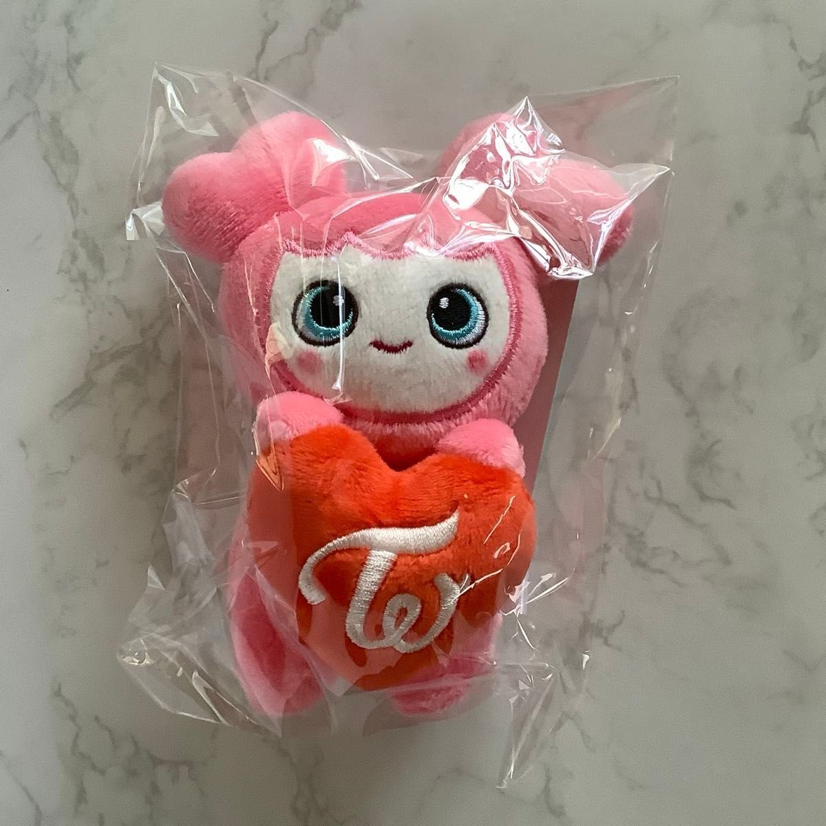 TWICE BABY LOVELYS ひっかけチャーム モモ モブリー｜Yahoo!フリマ