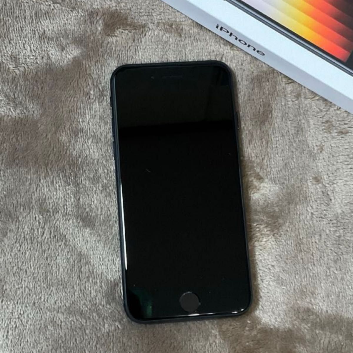 美品 iPhone SE 第3世代 128GB バッテリー最大容量 94% SIMフリー SE3