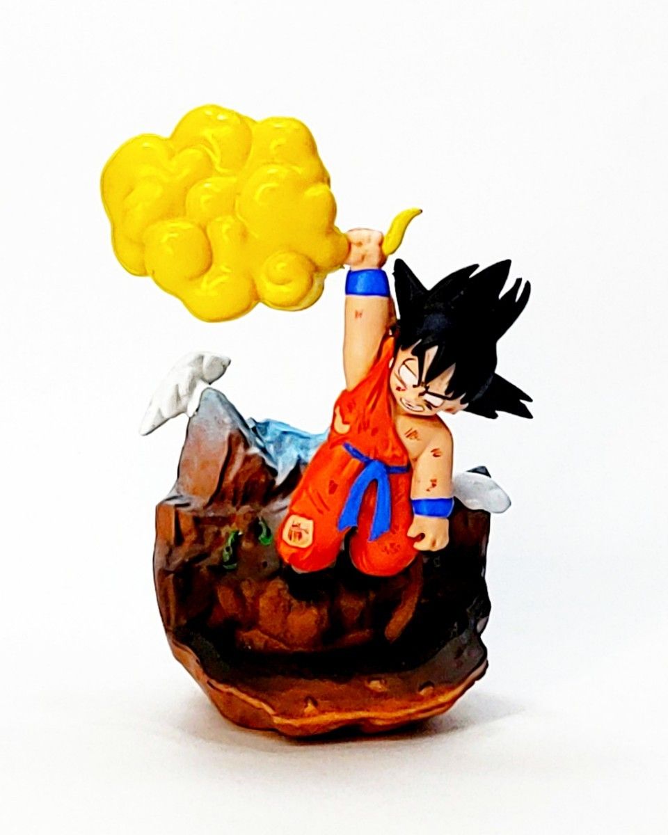 最安 ドラゴンボール フィギュア 孫悟空 幼少期 筋斗雲 海外限定品 b