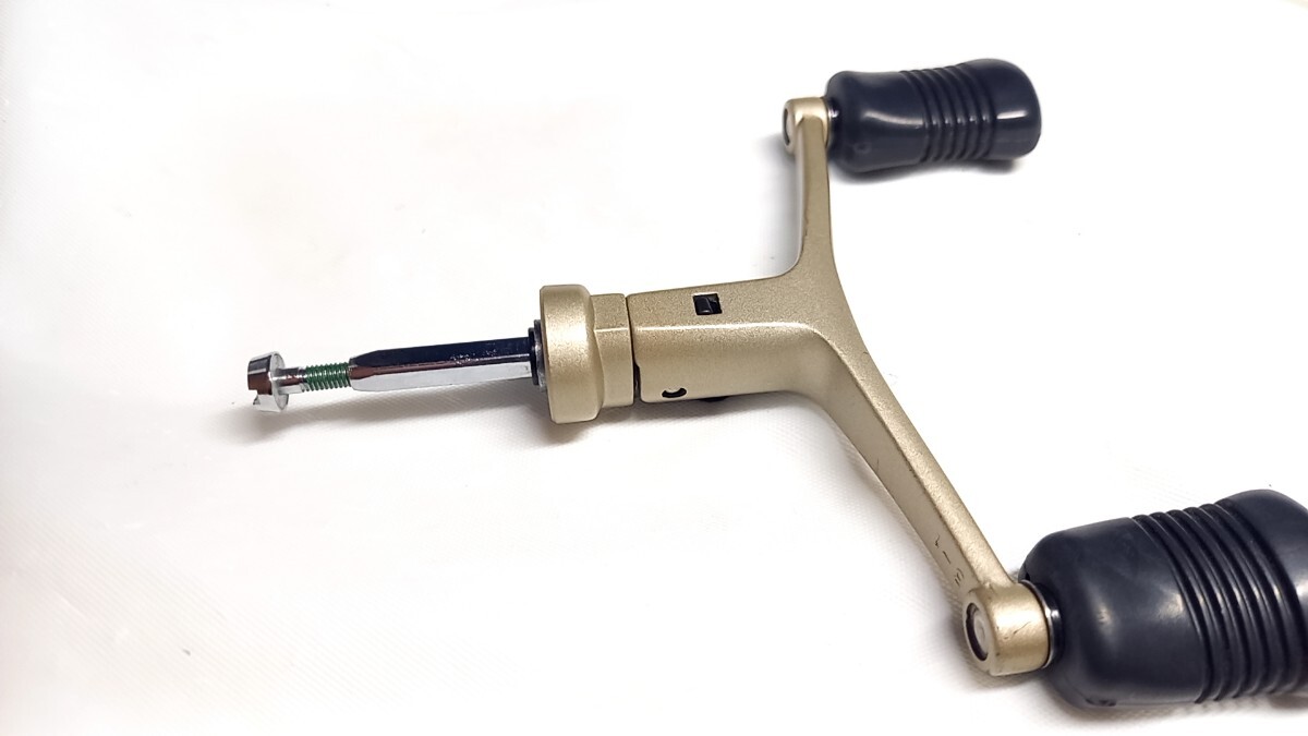 シマノ 95 ツインパワーXT 3000DH 管447EP ダブルハンドル ノブ軸間90