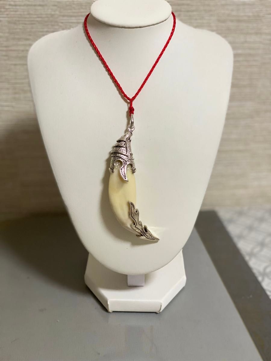 熊牙 ツキノワグマ熊の牙 ネックレス キーホルダー｜Yahoo!フリマ（旧