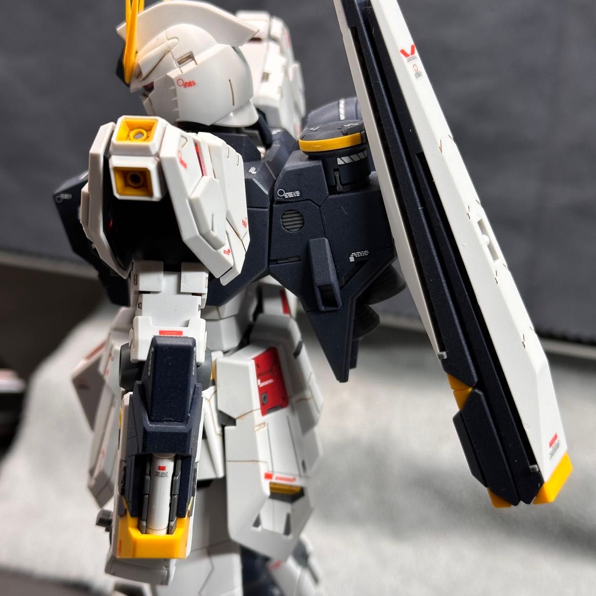 ガンダムフロント東京 MG 1/100 ν ニューガンダム Ver GFT 完成品 素人