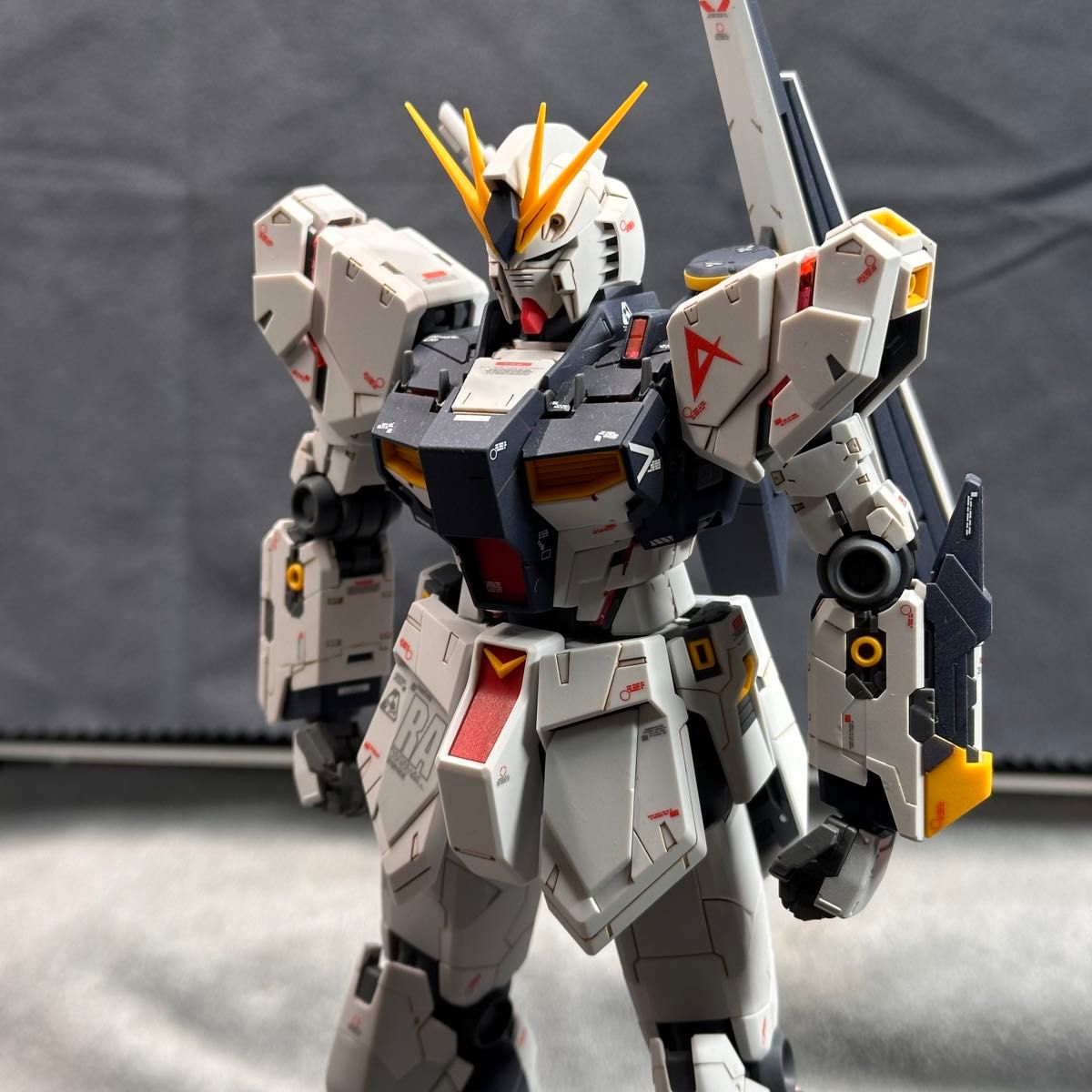 ガンダムフロント東京 MG 1/100 ν ニューガンダム Ver GFT 完成品 素人