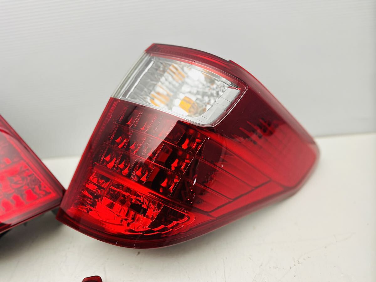ヴェルファイア 20系 テールランプ 左右セット 赤/クリア ヴェル