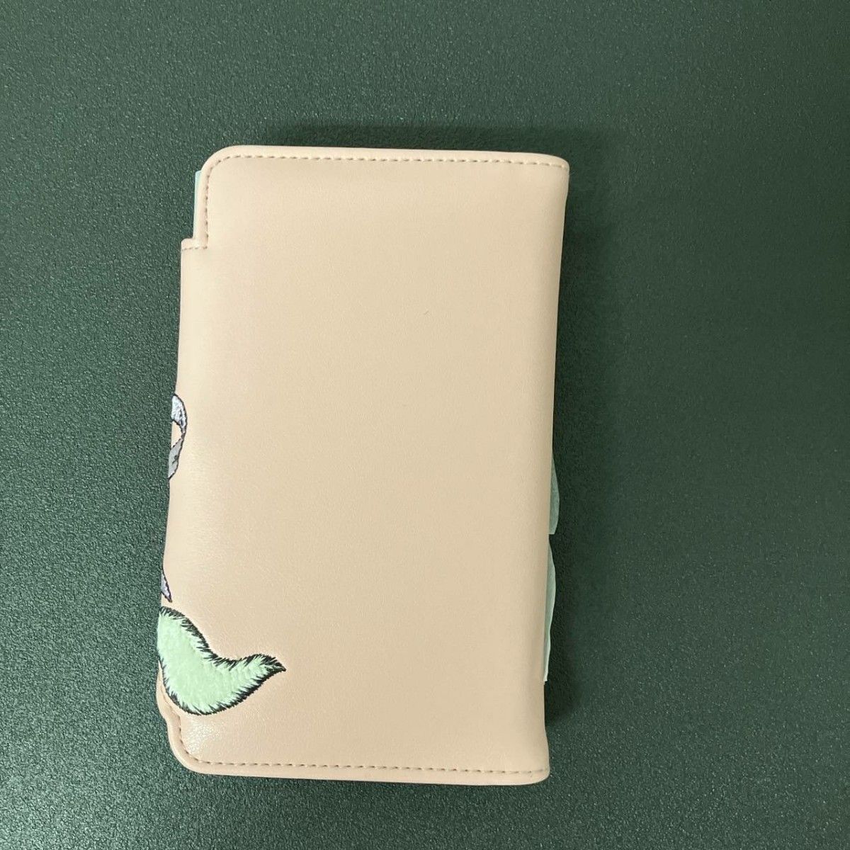 未使用 ヒグチユウコ 刺繍 ディズニー コラボ スマートフォンケース