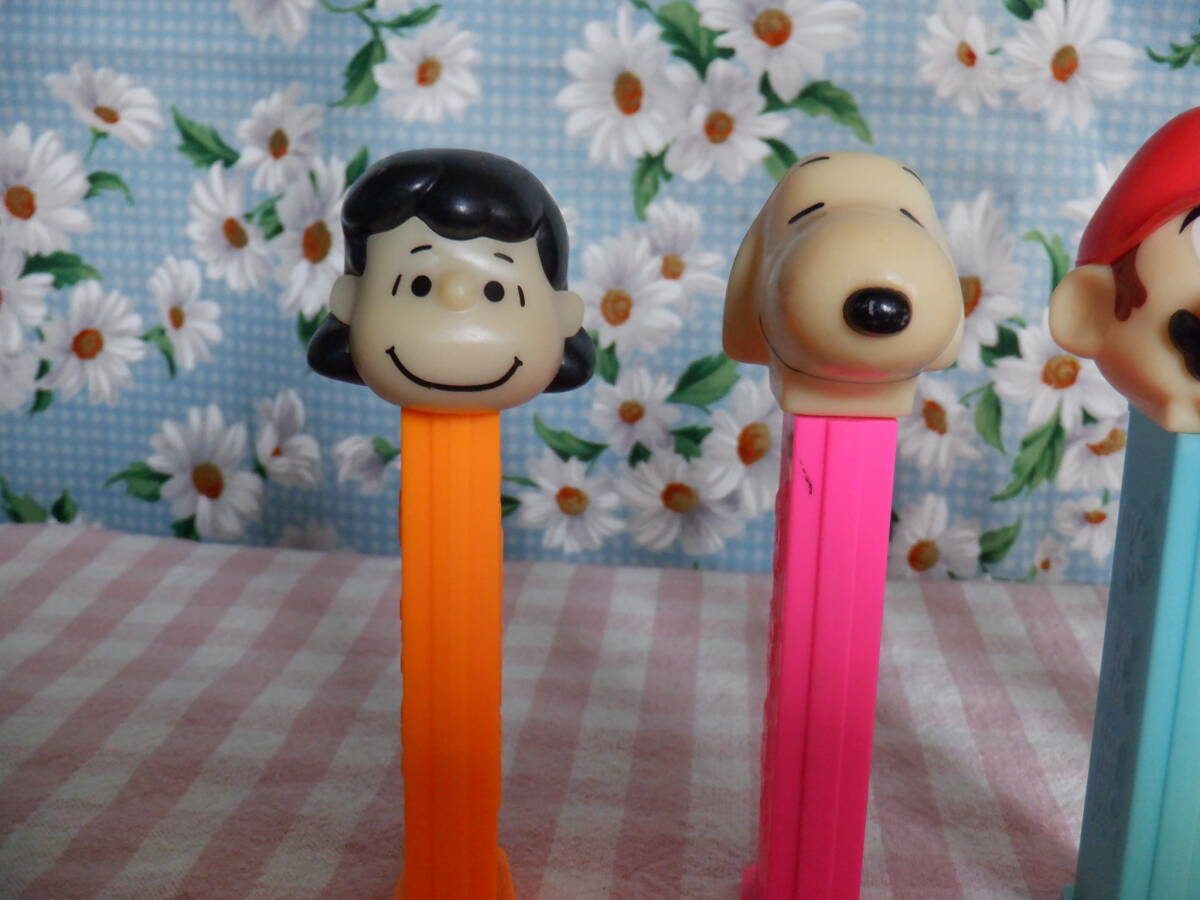 D7『PEZ ペッツ 空容器5個（マリオ＆スヌーピー＆チャーリー