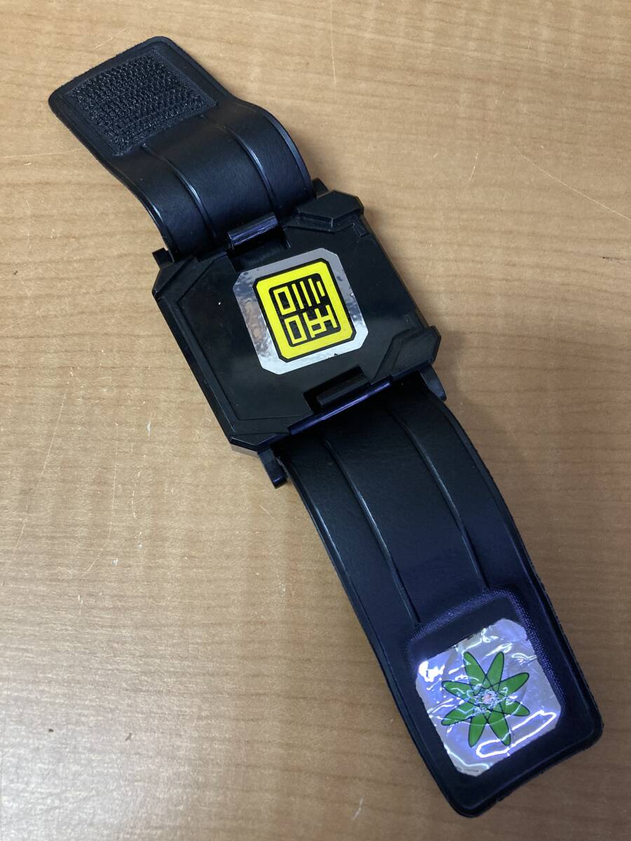 送料無料 バンダイ 地球戦隊 ファイブマン Vチェンジャーブレス 現状品