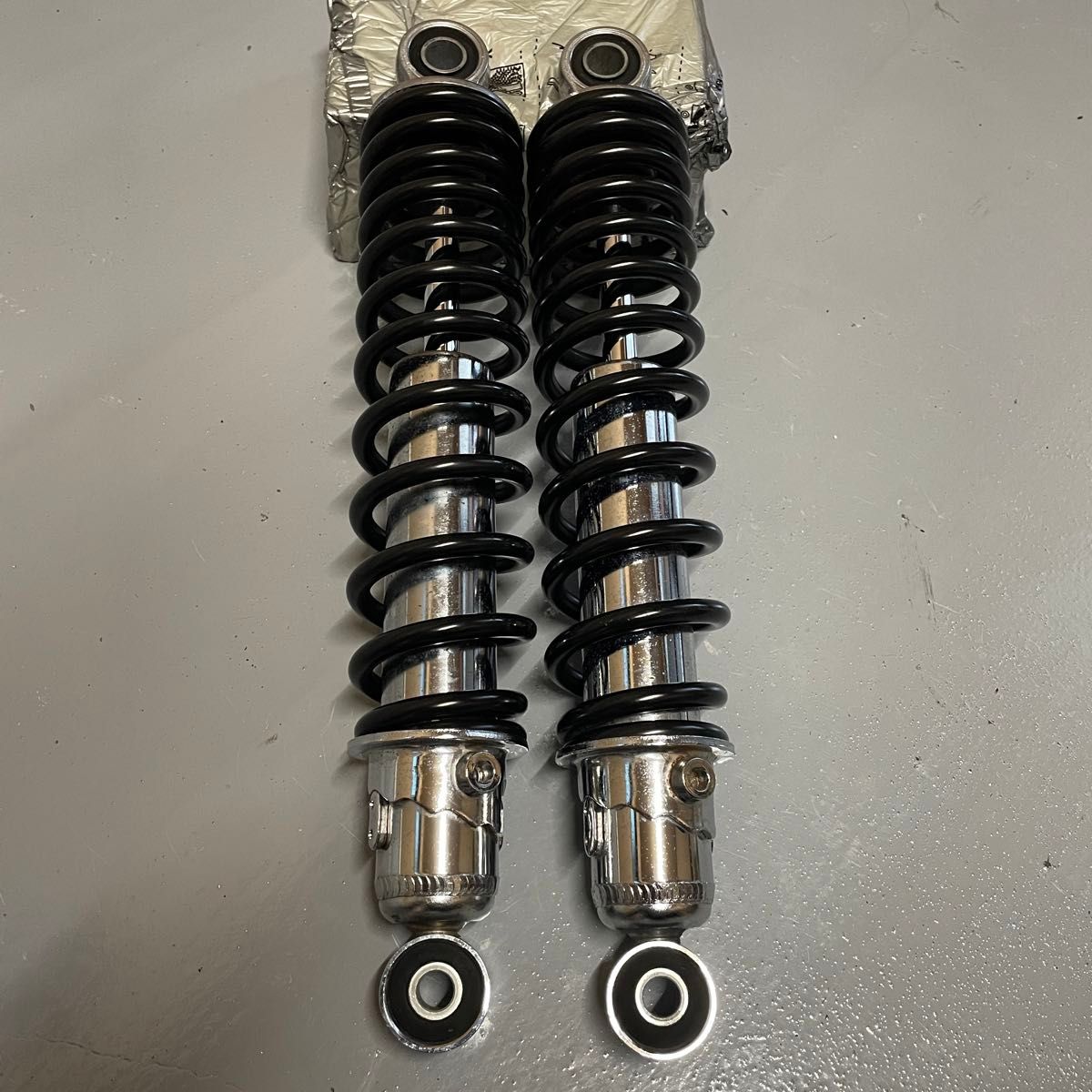 カワサキ W800 純正 リアサスペンション｜Yahoo!フリマ（旧PayPayフリマ）