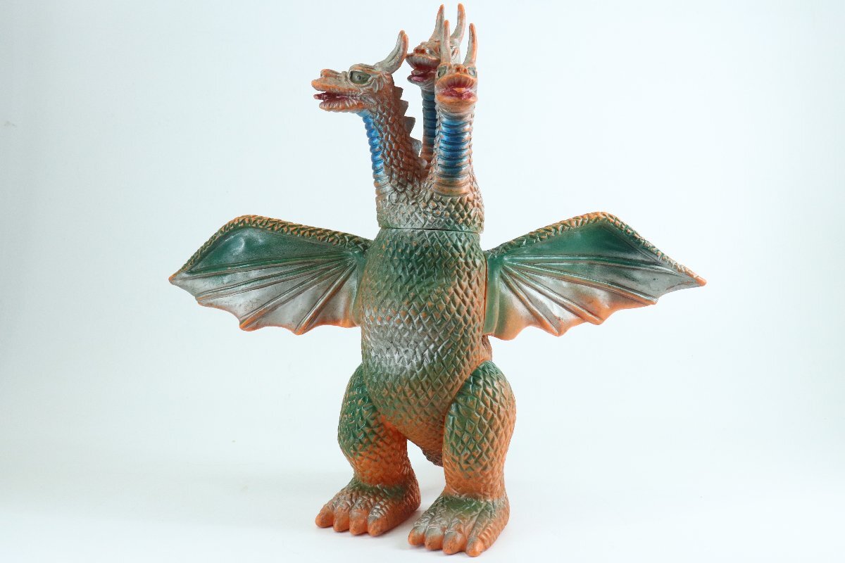 マーミットキングギドラソフビビニパラ