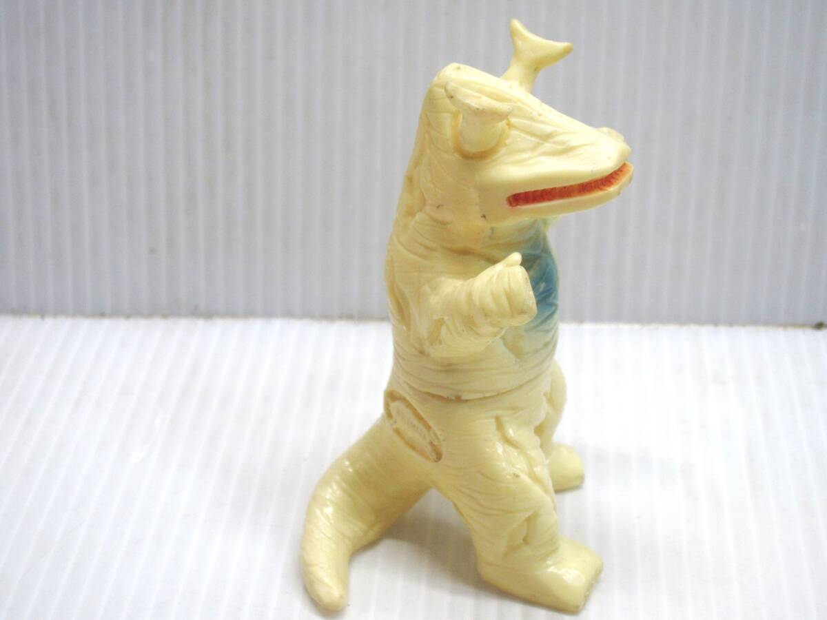 Yahoo!オークション - 当時物 ブルマァク製 ミニ ソフビ エレキング ウ