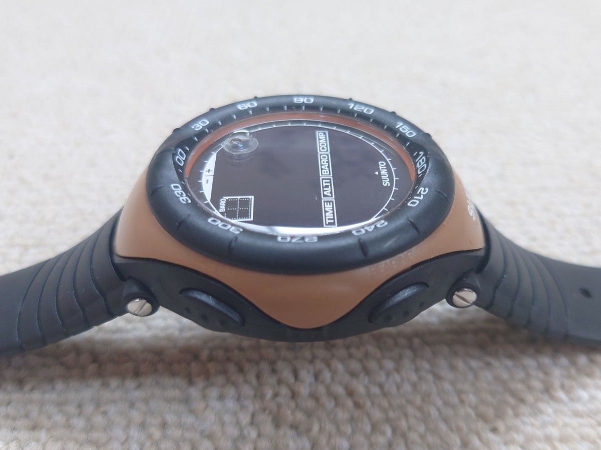 SUUNTO VECTOR MARRON BROWN スント ベクター マロンブラウン Made in