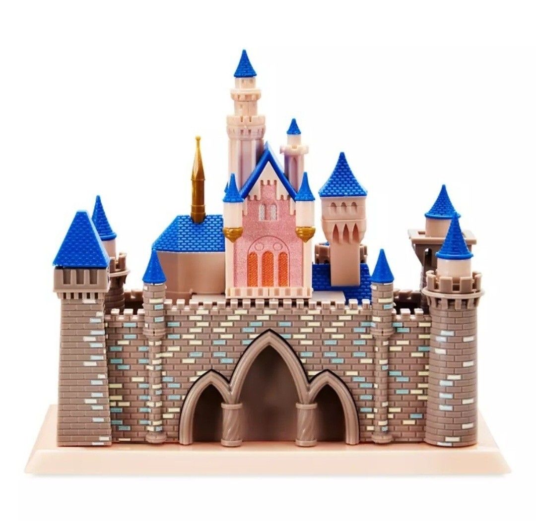 入手困難】プラモデル 眠れる森の美女の城 ディズニーランド 海外