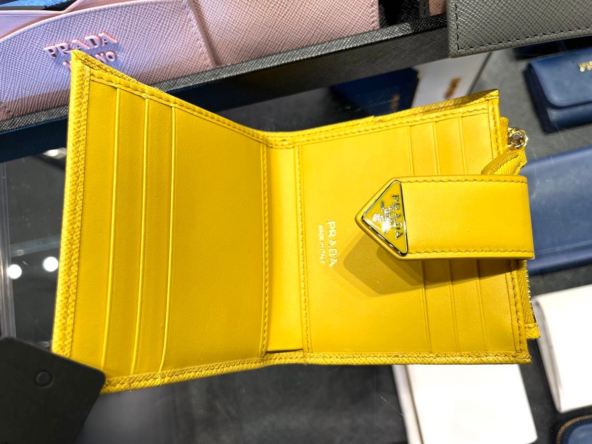 新品 プラダ ミニ財布&カードケース&コインケース 黄色 イエロー