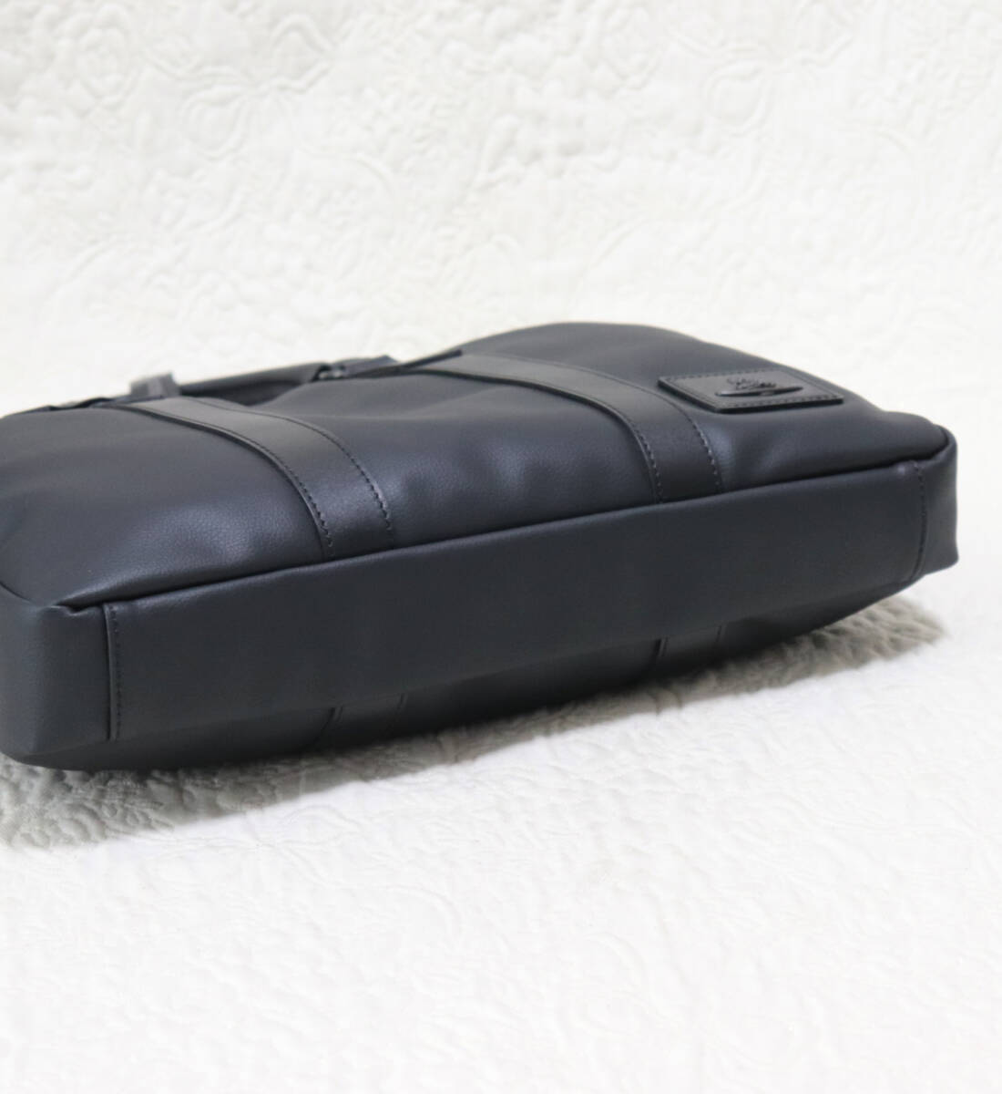 新品タグ付き【ヴィヴィアンウエストウッド】ORBプレート ビジネス