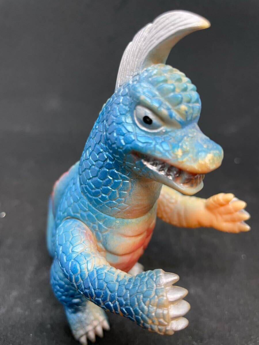 Yahoo!オークション - アーストロン ミドルサイズ ブルマァク 怪獣 ソ