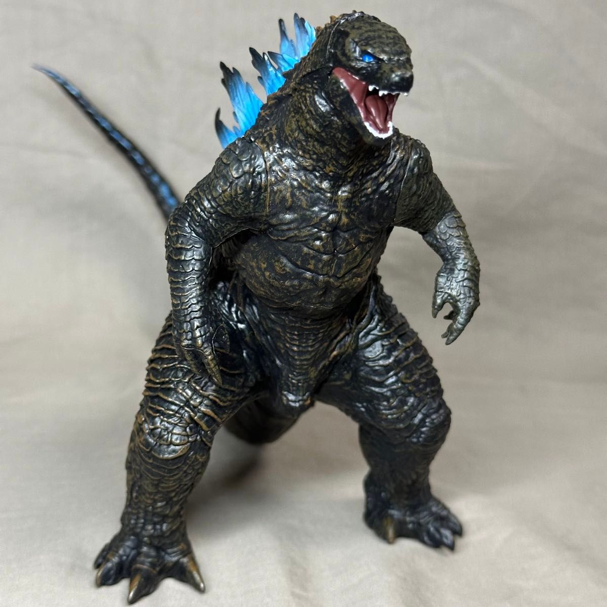 最安値】『ゴジラ x コング 新たなる帝国』 怪獣咆哮撃 ゴジラ 27体