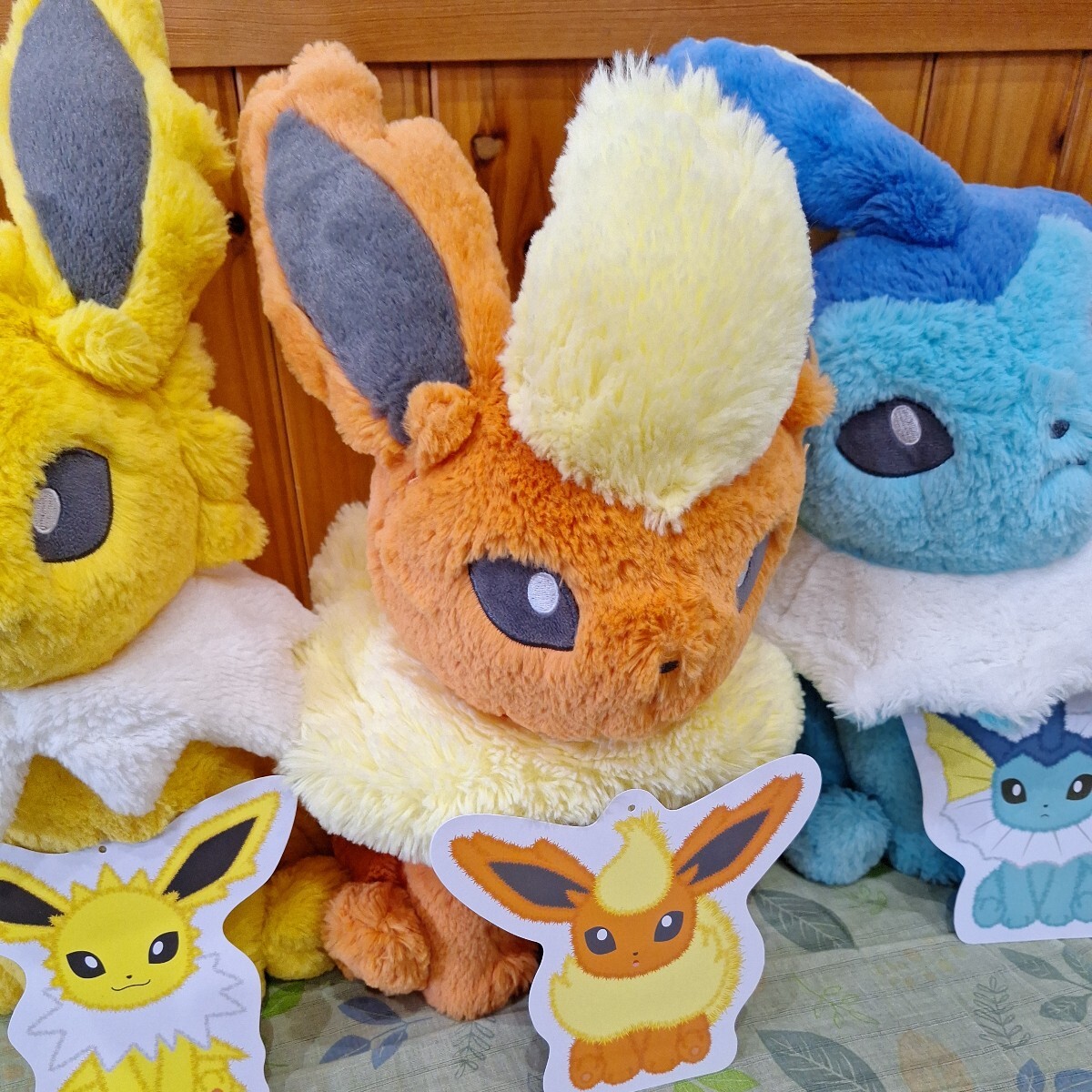 ポケモンセンター ふわふわ抱きぬいぐるみ サンダース ブースター