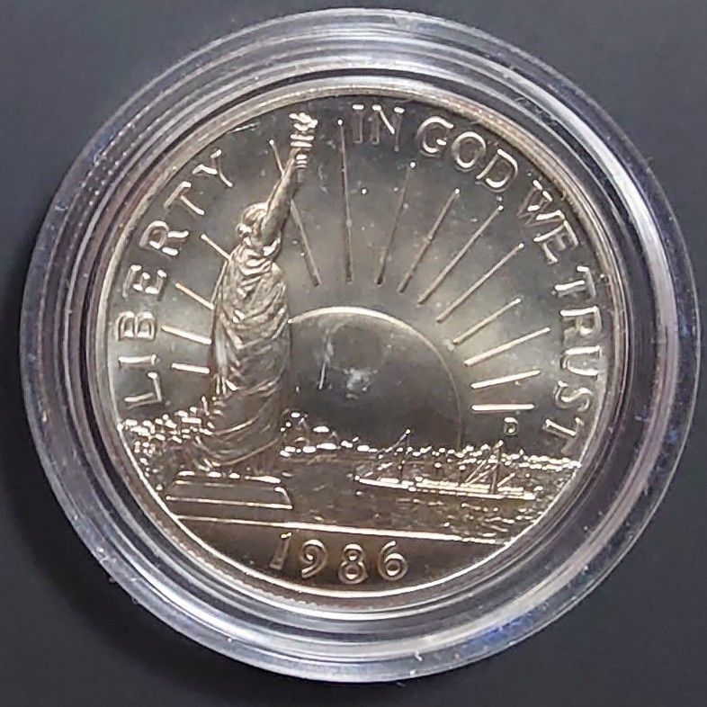 1986年アメリカ銀貨 自由の女神 リバティ1ドル記念銀貨＋ハーフダラー