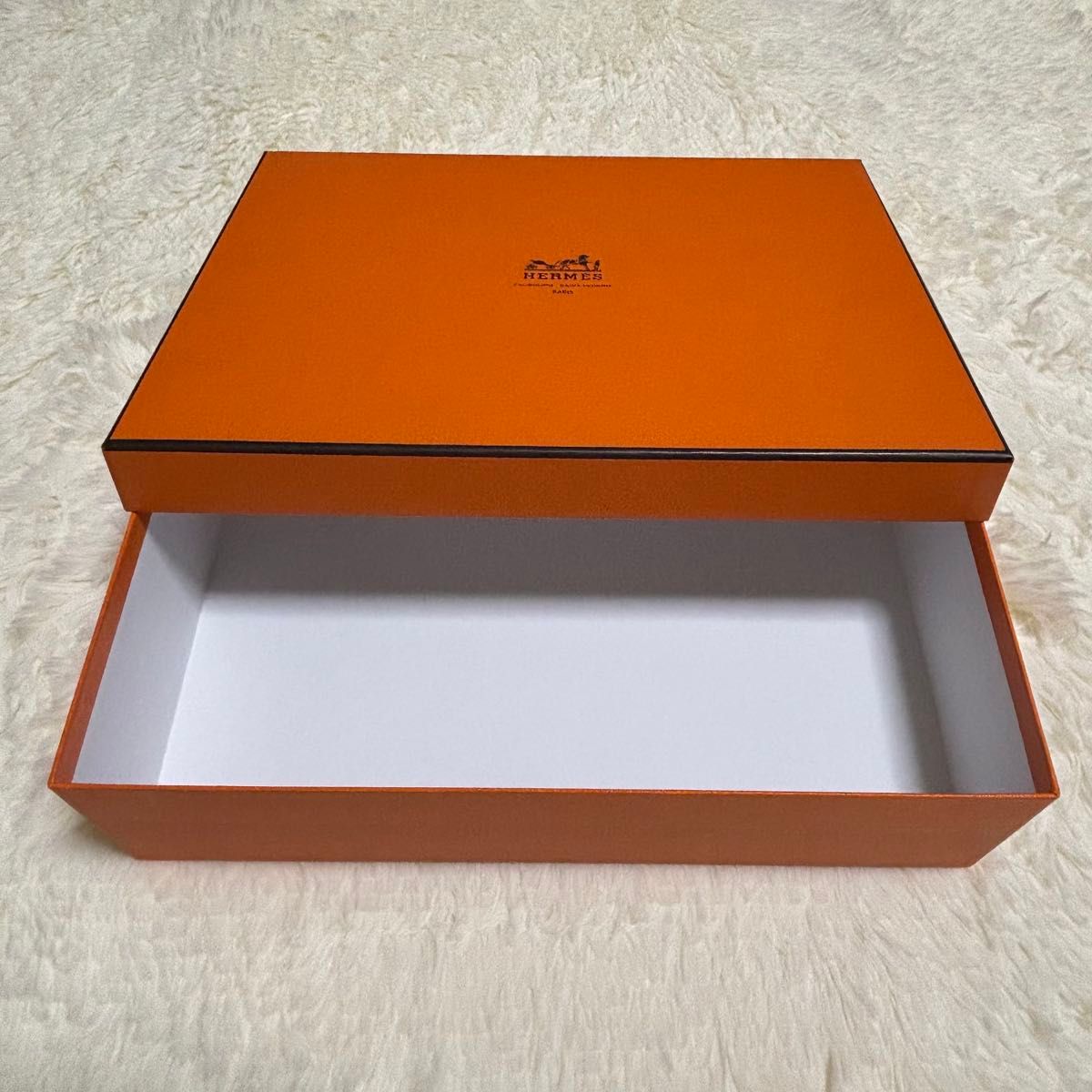 HERMES オレンジ ギフト箱 大きめ ネックレスケース空箱 エルメス
