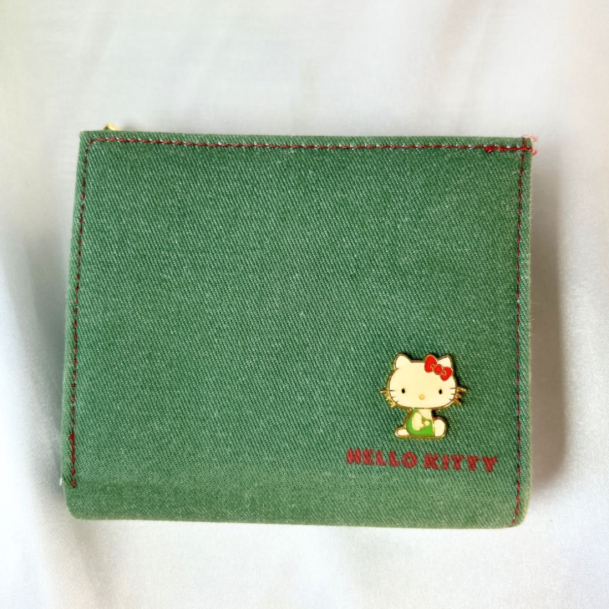 激レア】レトロ ハローキティ 折り財布 デニム調 グリーン 赤 ゴールド
