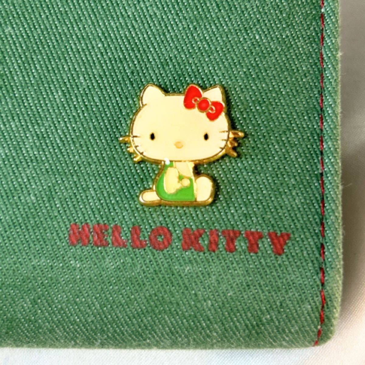 激レア】レトロ ハローキティ 折り財布 デニム調 グリーン 赤 ゴールド