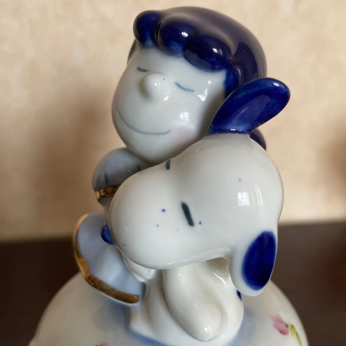 PEANUTS SNOOPY スヌーピーとルーシー オルゴール 陶器製 ピーナッツ