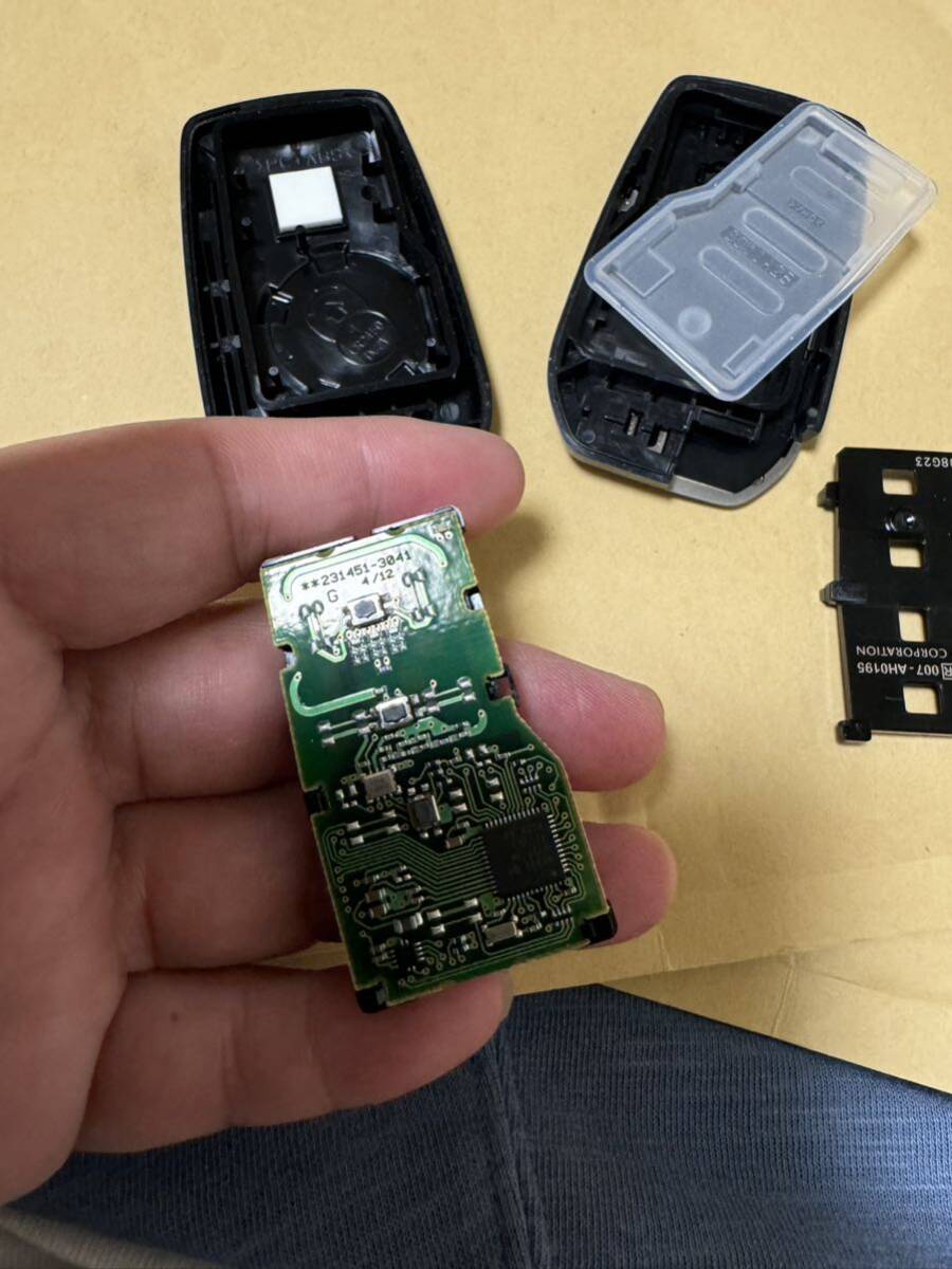 送料無料 トヨタ ランドクルーザー 純正スマートキー キーレス 3ボタン