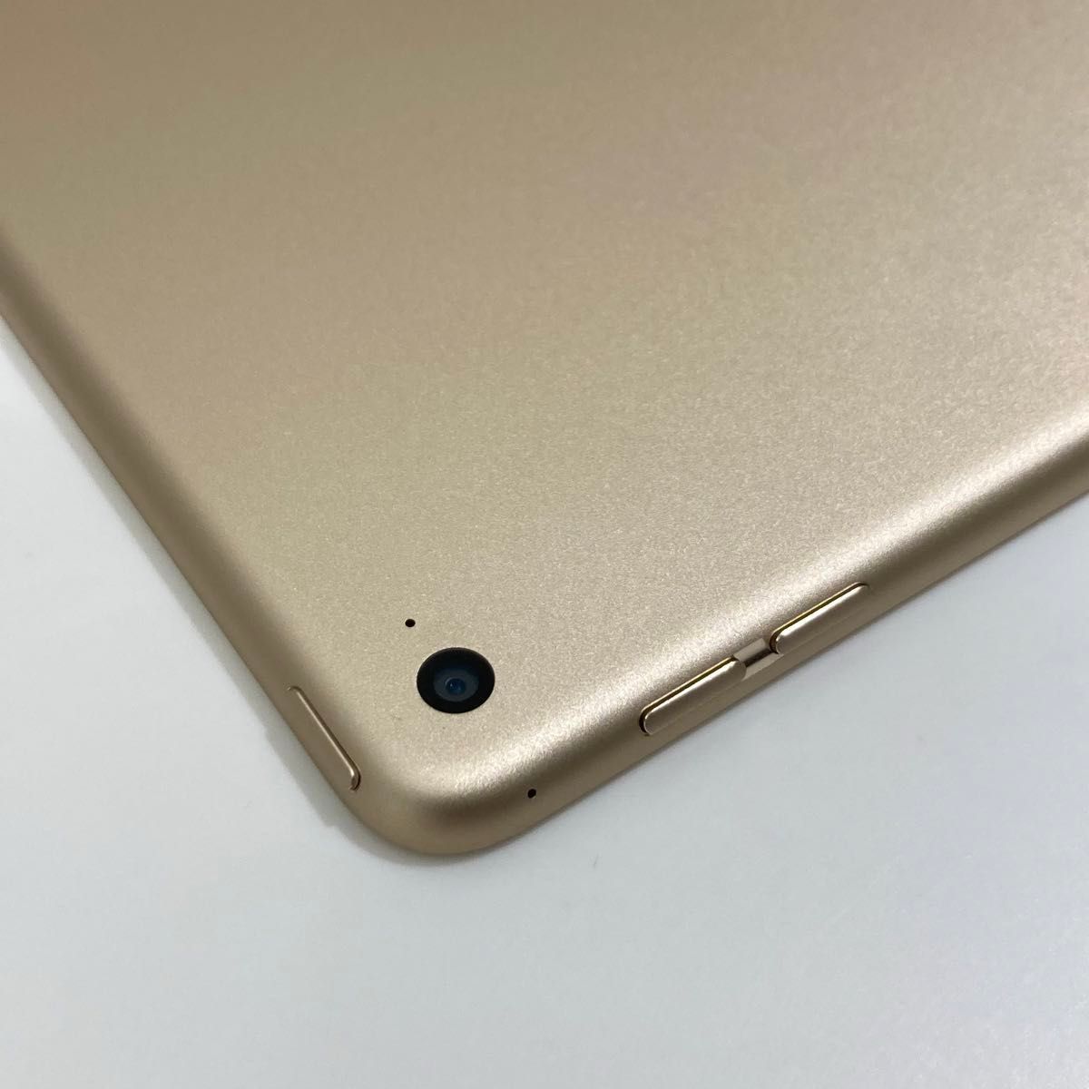 iPad Air2 ゴールド 64GB Wi-Fiモデル Apple 中古 美品 動作確認済