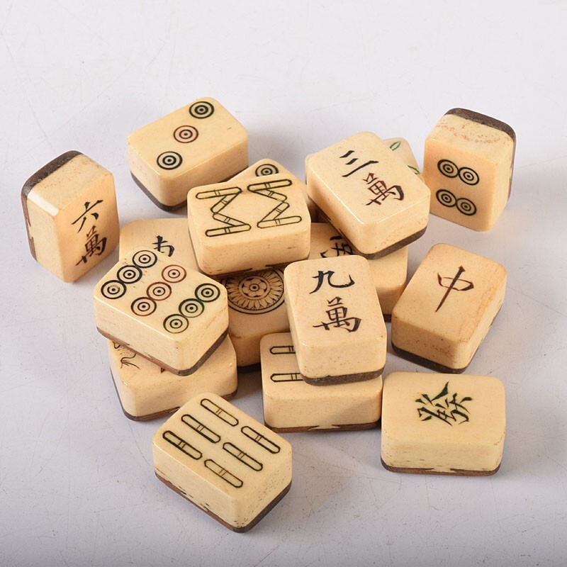 3613）麻雀牌 骨製?（鹿かも？）背竹牌 マージャン牌 パイ牌 中国工芸