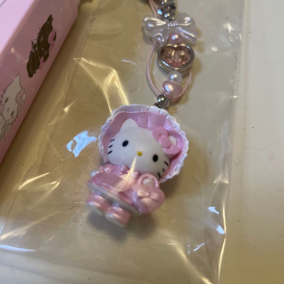 ハローキティ シークレットストラップ 天使小悪魔シリーズ ロリータ