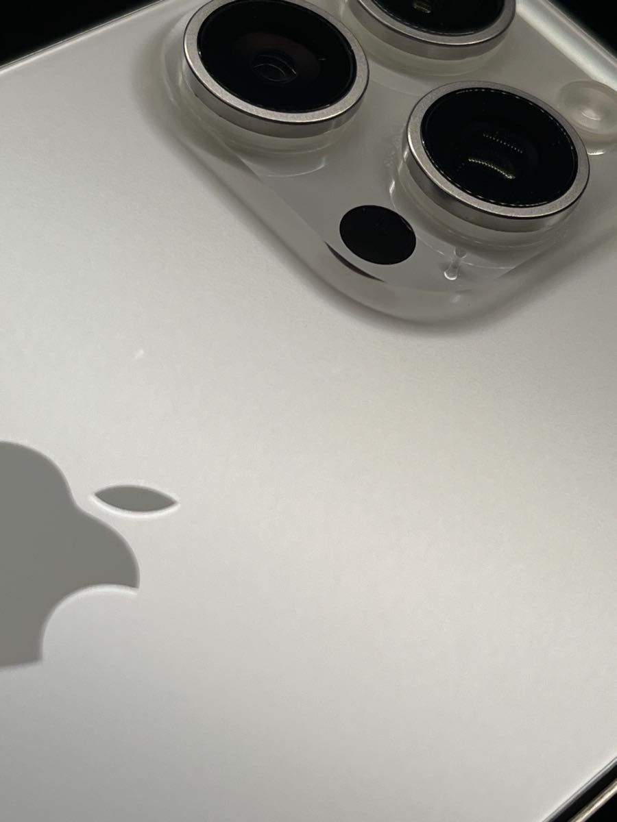 iPhone 15 pro max ホワイトチタニウム 256gb おまけ付き｜Yahoo