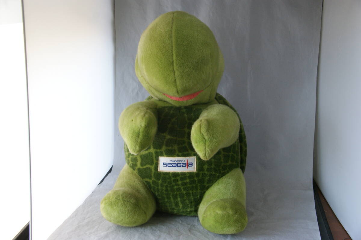 Yahoo!オークション - 特大 シーガイア 非売品 かめ ぬいぐるみ PHOENI