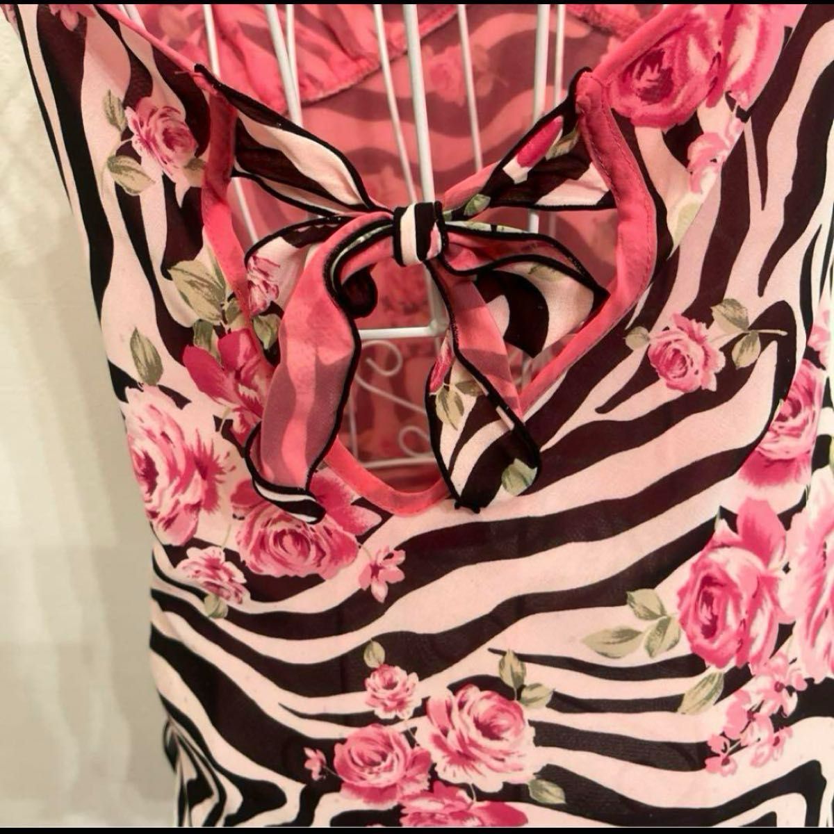 新品】武藤静香ちゃん着用ゼブラ薔薇柄セクシートップス希少ギャル服MA
